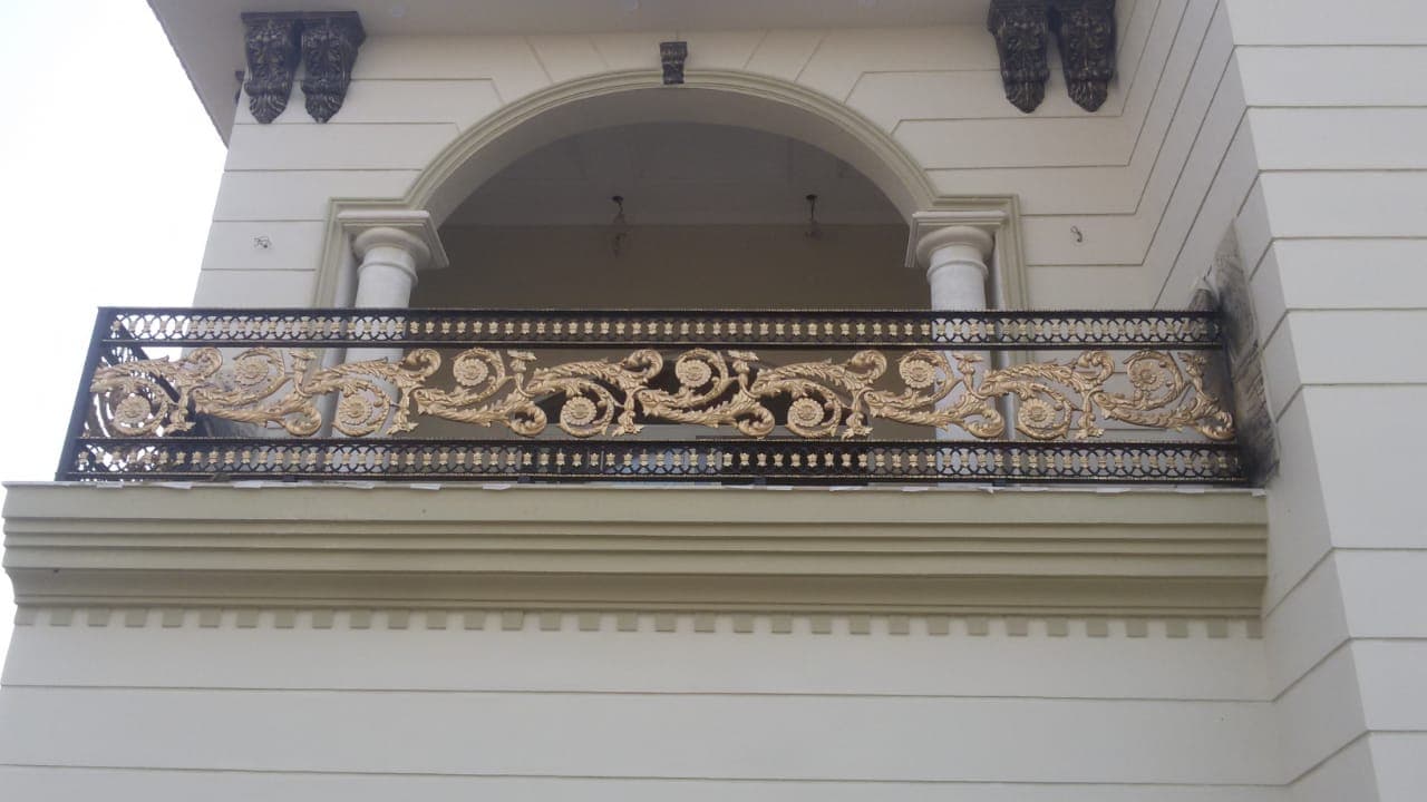 Classic White Balcony Railing
