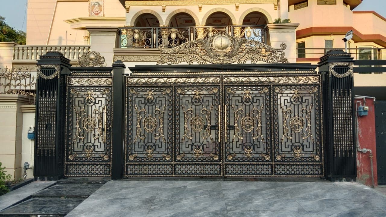 Grand Black & Gold Statement Gate