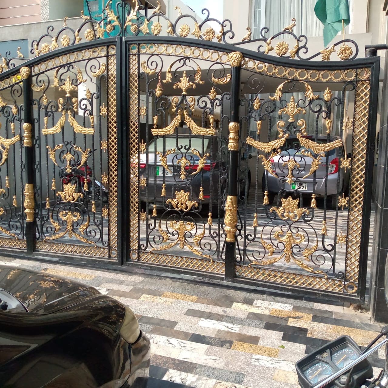 Royal Ornate Black Gate