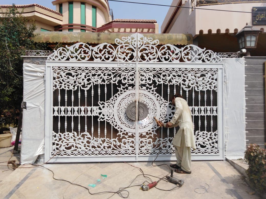 Elegant White Ornate Entrance Gate