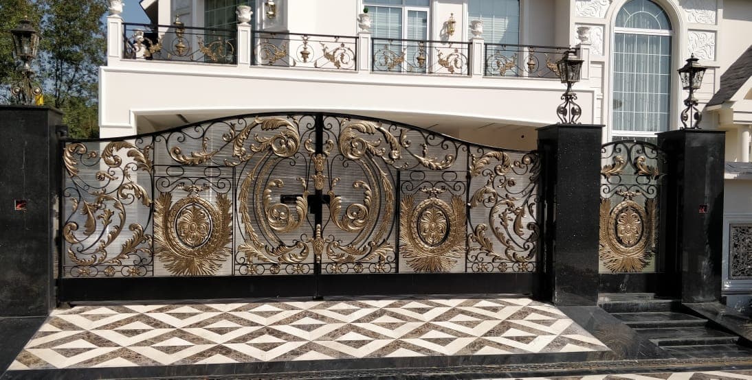 Luxury Gold & Black Double Gate